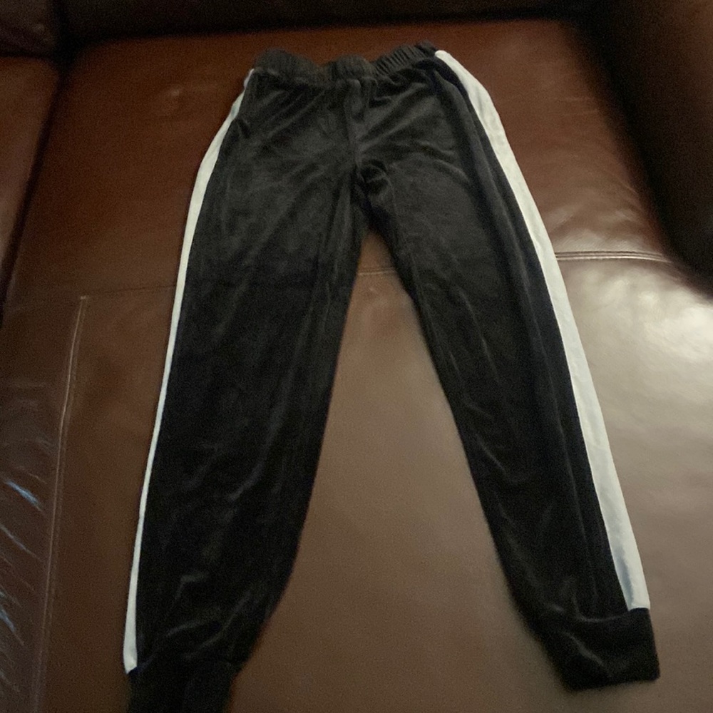 Women Forever 21 Velour Sweatpants